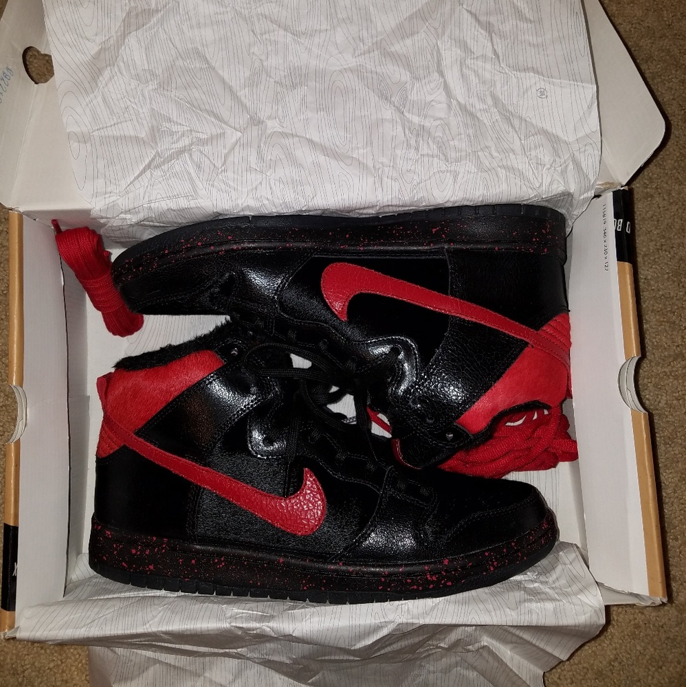 Nike SB dunk high "Krampus"